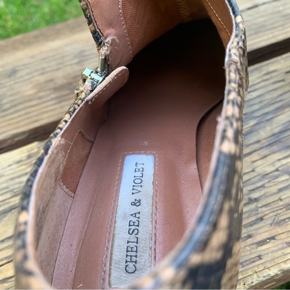 Women’s Chelsea & Violet Ava Ankle Booties - Picture 7 of 7